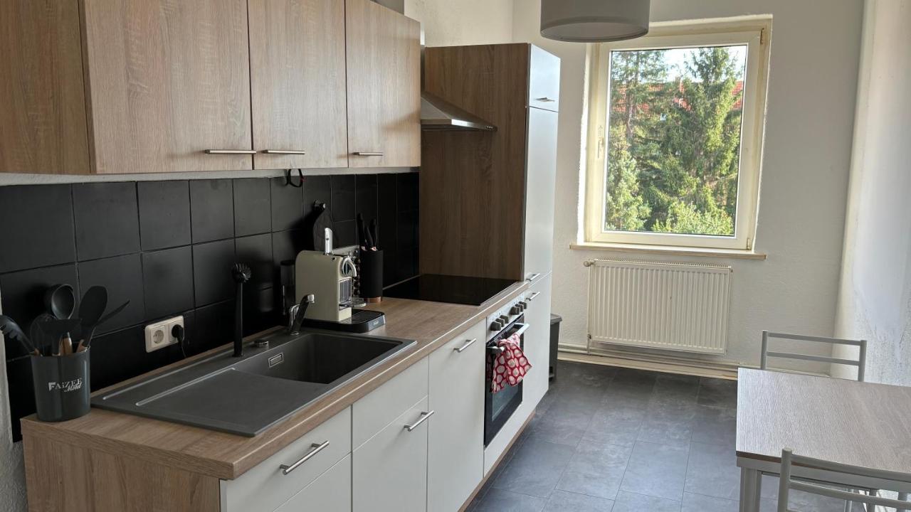 Bitterfelder Cityapartment Im Dichterviertel Екстер'єр фото